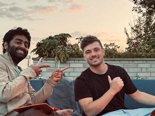 Arijit Singh, Martin Garrix To Collab For An Upcoming Song? Fans Call It 'Huge', See Viral Photo - News18