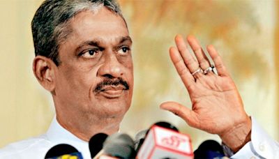 Sarath Fonseka declares Lanka presidential candidacy