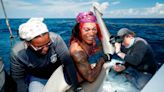 Estas etiquetadoras de tiburones de Florida son científicas y también drag queens