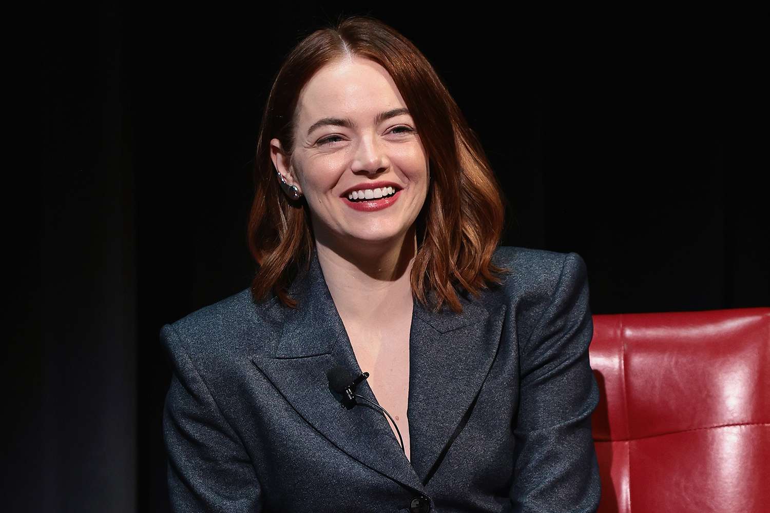 Emma Stone Says SNL Has 'Strange' Rule About Not Letting Five-Timers Club Hosts Keep Iconic Jacket