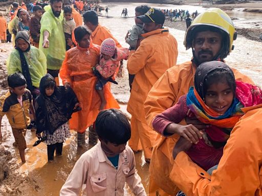 Aumentan a más de 200 los muertos por los deslizamientos de tierra en el sur de India