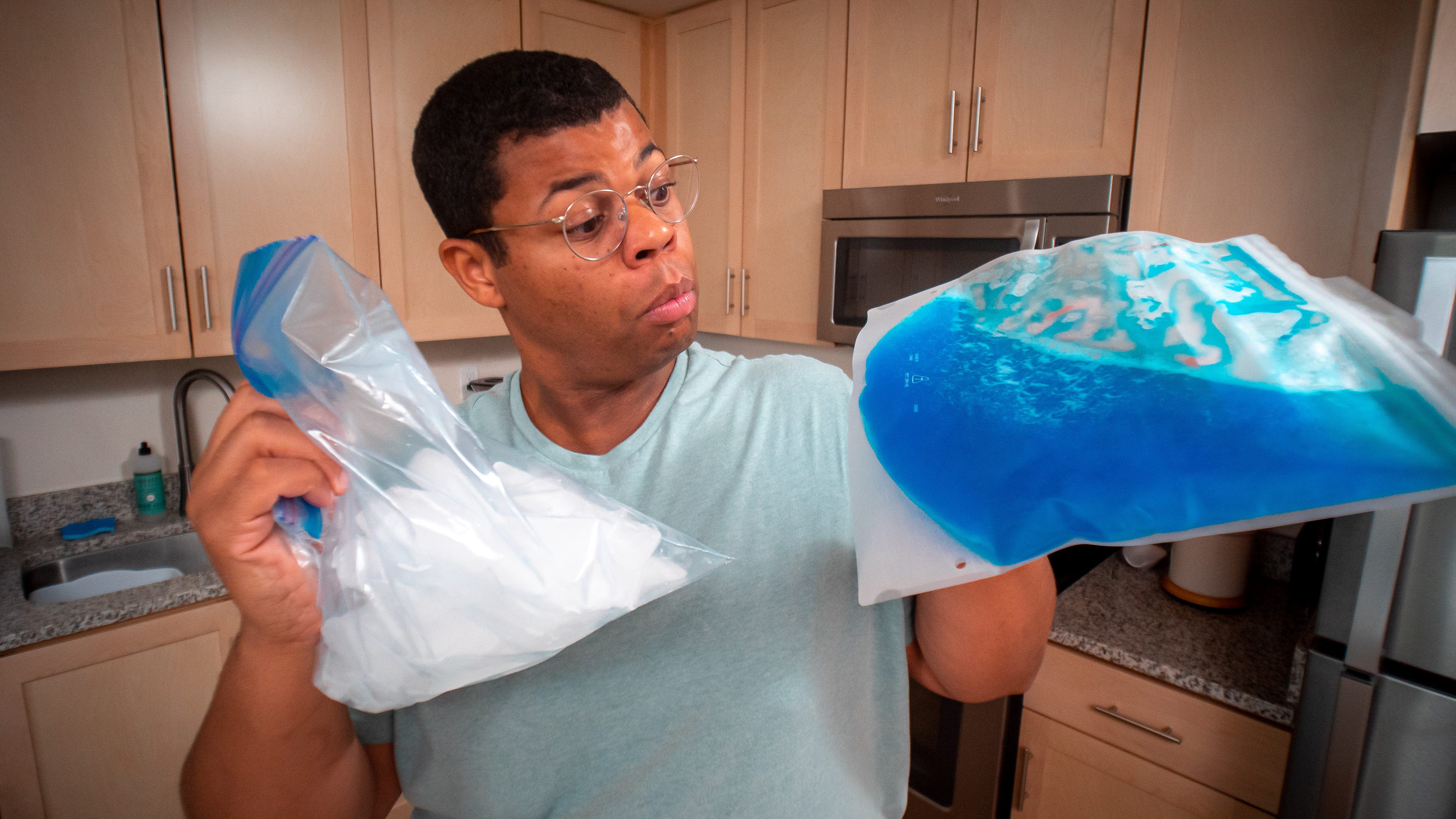 How to make an easy DIY reusable gel ice pack