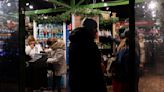 Small businesses, and shoppers, return to holiday markets