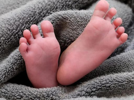 Maharashtra: Woman booked for branding nine-month-old daughter with hot object in Thane