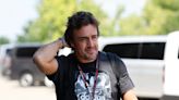 Fernando Alonso se agarra a Aston Martin como tú a tu adolescencia