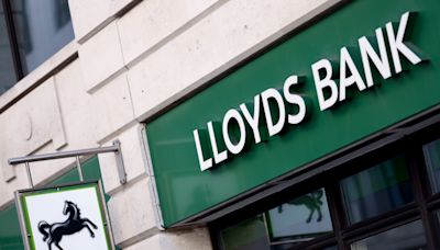 Lloyds hikes dividend by 15% as profits dip