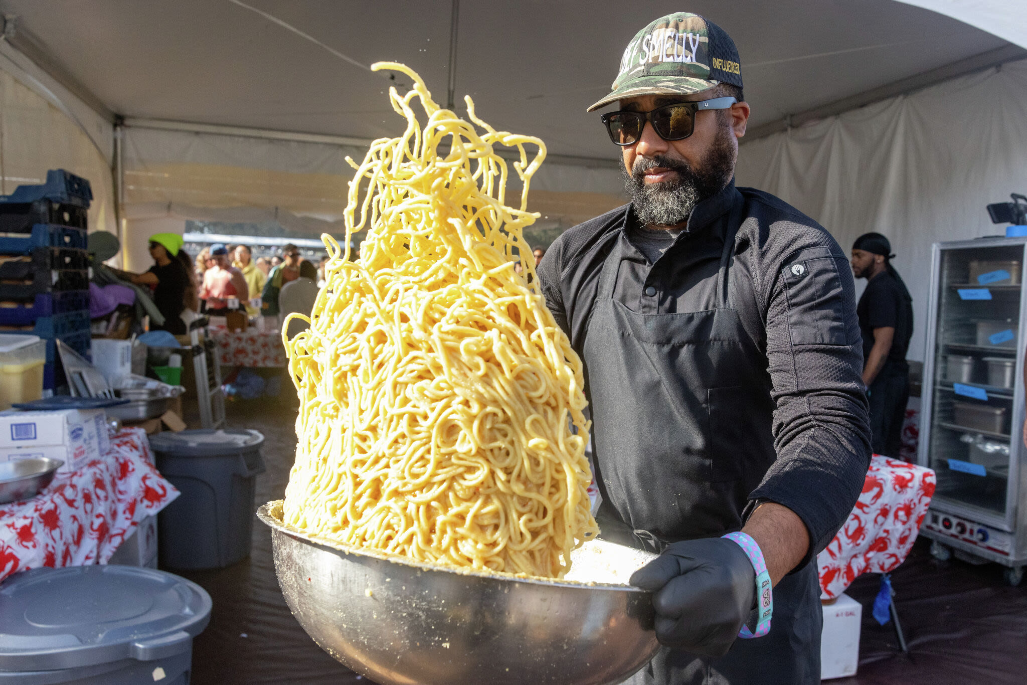 ‘Organized mad chaos’: Outside Lands vendor moves 1,000 pounds of garlic in day