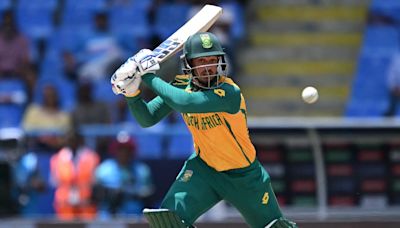 SA hope Quinton de Kock continues to soar