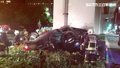 快訊／台中BMW男飛撞台中捷運柱體車毀「整輛剩一半」 傷重不治
