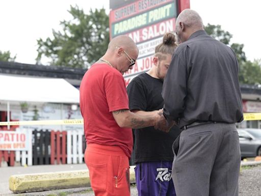 ‘Gun battle’: Two dead, two seriously injured in overnight shooting at Scarborough plaza