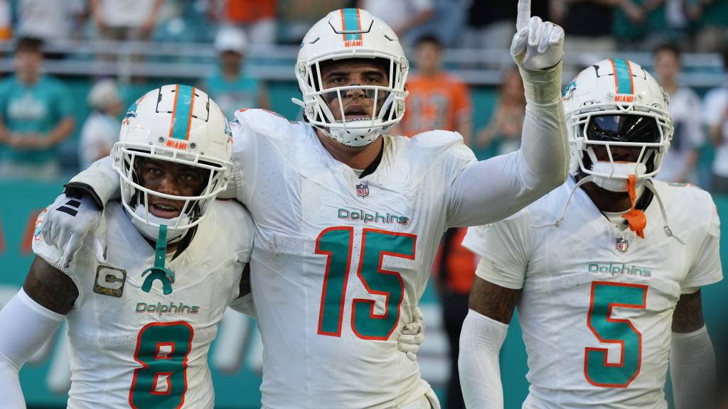 9 things the Dolphins can do with an $18.5 million influx of cap space