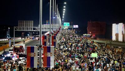 Belgrade: des milliers de Serbes manifestent contre un projet de mine de lithium