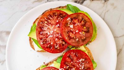 The 3-Minute Tomato Sandwich I Can’t Stop Eating