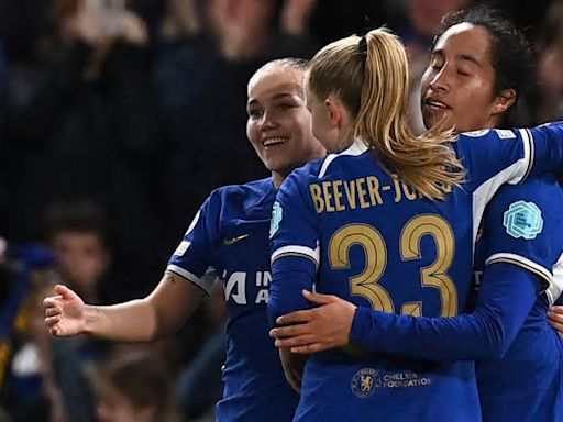 Chelsea 1-1 Ajax (agg: 4-1): Blues through thanks to first-leg flourish