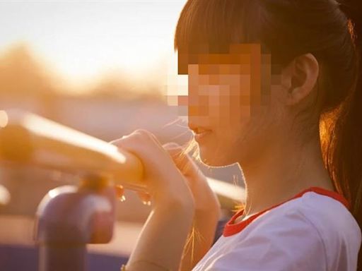 逼少女露奶自拍…噁男仿「韓國N號房」要下體塞寶特瓶 法官痛批：低劣