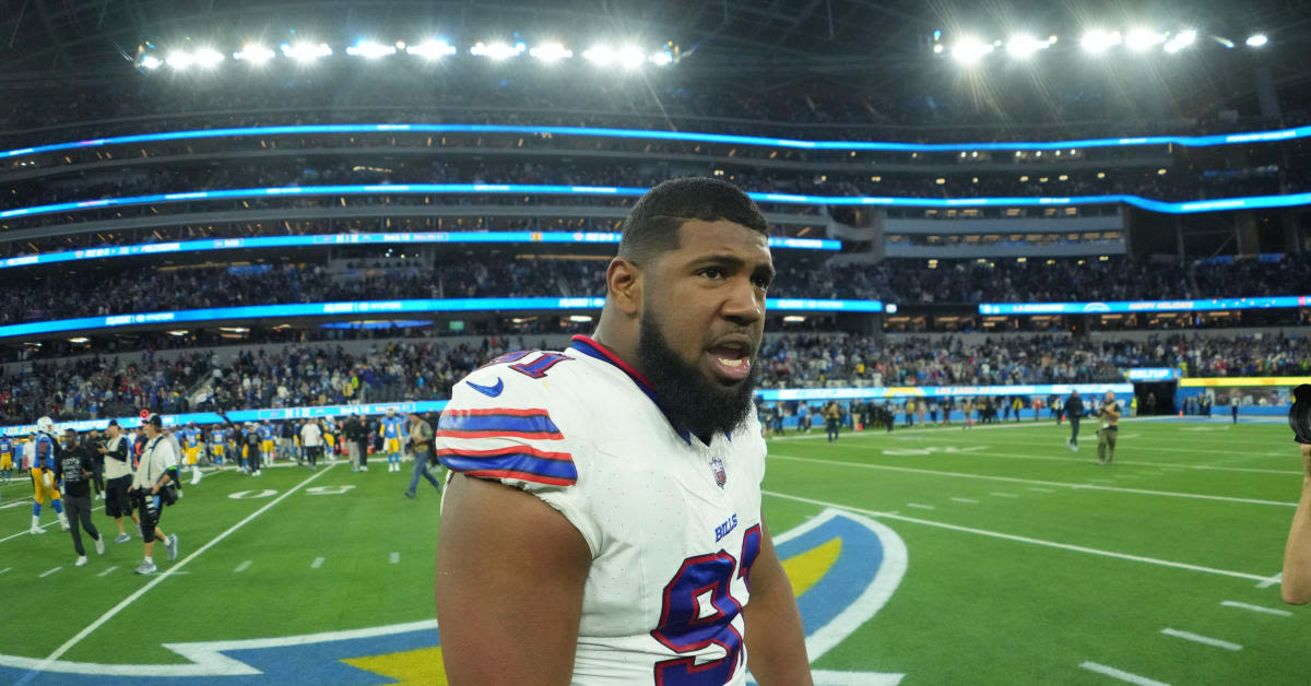 Ed Oliver Was 'Surprised' Bills Were Able to Sign Veteran Defensive End