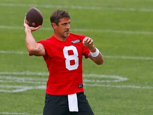 Bob Raissman: Jets QB Aaron Rodgers is back as the NFL’s King of the Microphone