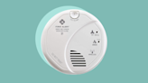 Are carbon monoxide detectors required in apartment complexes in Akron?