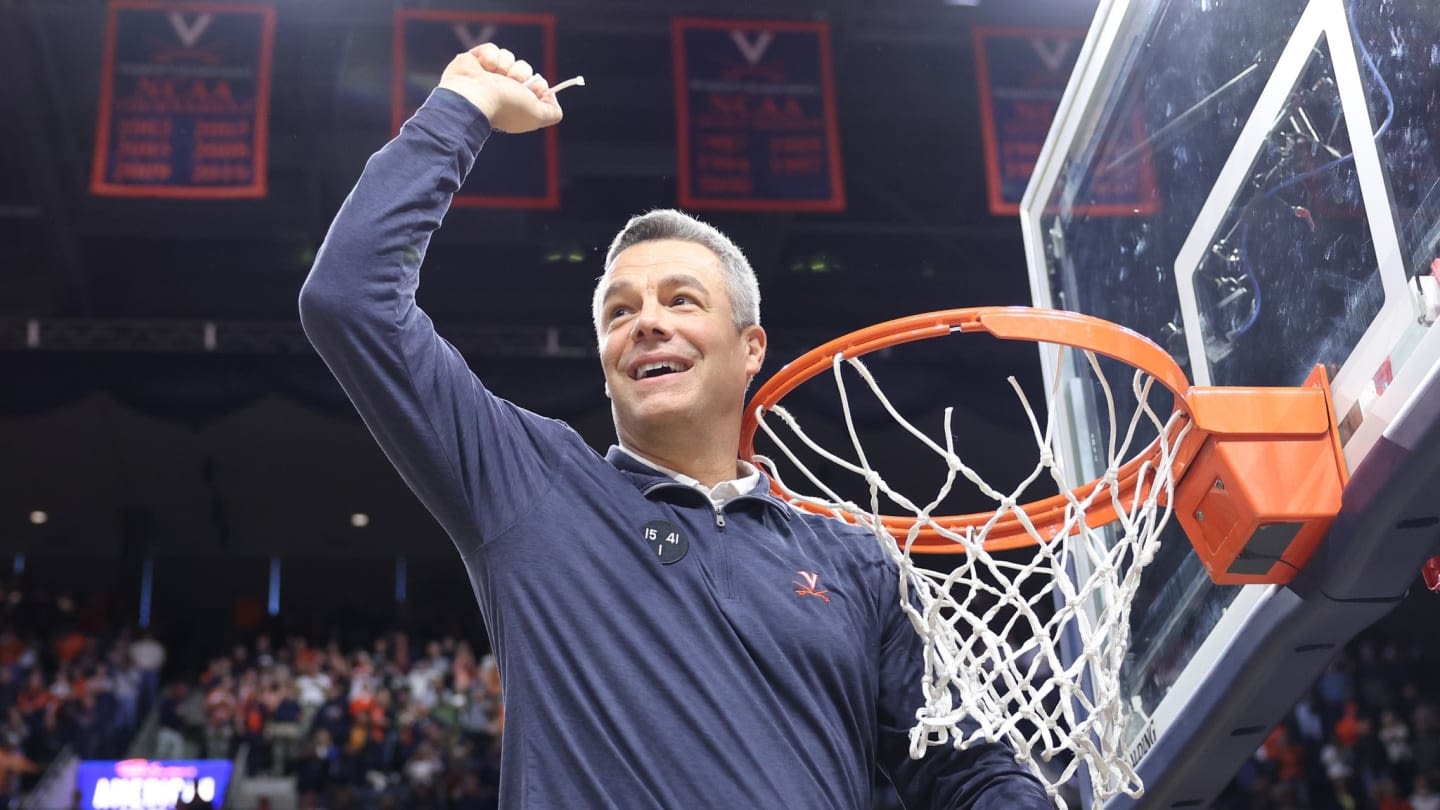 Virginia Basketball Signs Tony Bennett to Contract Extension Through 2030