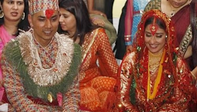 Revisiting Manisha Koirala’s traditional Nepali wedding sari | The Times of India