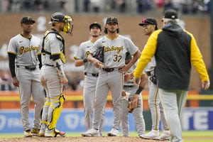 Jared Jones roughed up in Pirates’ sloppy loss to Tigers