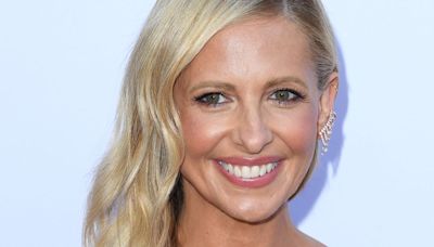 Sarah Michelle Gellar Welcomed Summer in a Lacy, Breezy Bikini Cover-Up