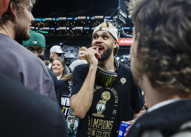 Dentists "very happy" they got call to fix Derrick White's smile before Celtics parade