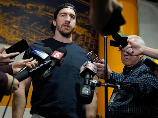 Lightning trade with Predators to bring veteran defenseman Ryan McDonagh back to Tampa Bay