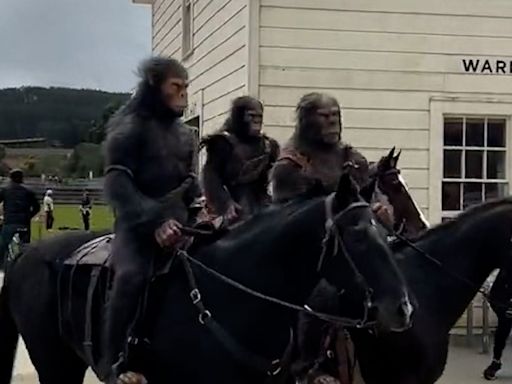 Apes from 'Planet of the Apes' surprise locals, ride on horseback to promote new movie