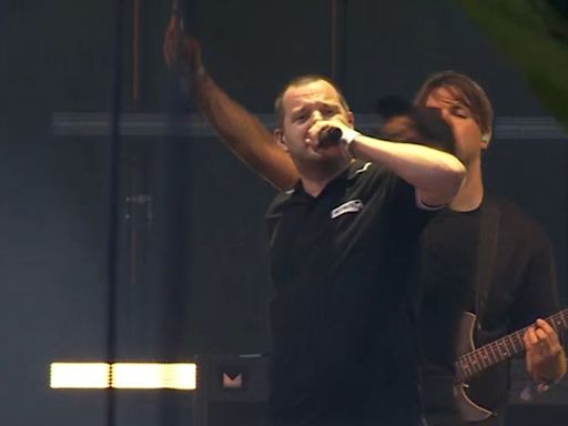 The Streets' Mike Skinner 'wins Glastonbury' but fans can't get over 'unsettling' set detail