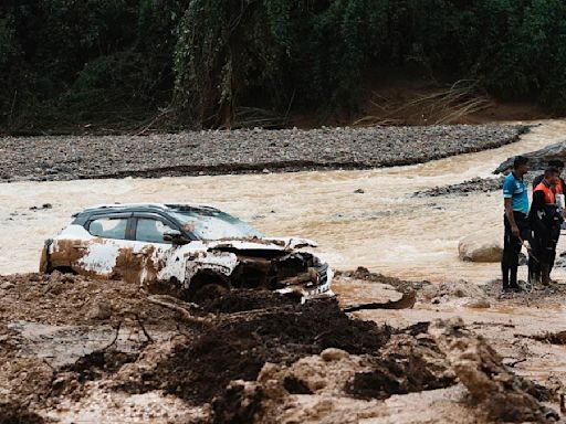 Landslide disaster in south of India leaves at least 150 dead