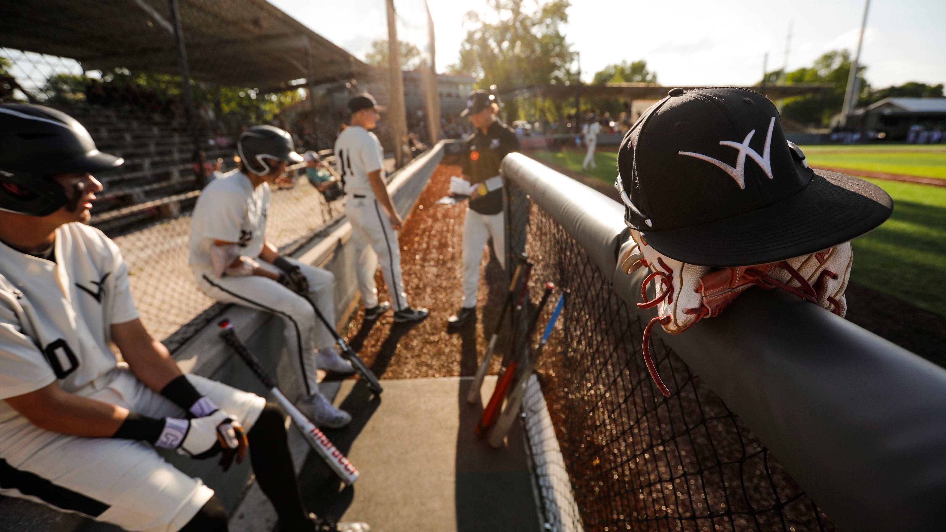 Speeches, bus rides and Katy Perry: Behind the scenes with top-ranked Willard baseball