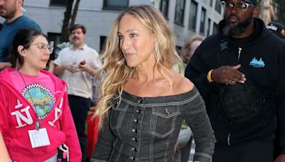 Sarah Jessica Parker Elevates the 2024 Capri Pants Trend With an Off-the-Shoulder Top