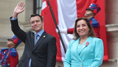 Los presidentes de Perú y Ecuador se reúnen en Lima al inicio del gabinete bilateral