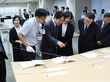 解嚴紀念日 賴總統喊話別用民主反民主