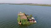 Recycling lake litter, Ugandan makes innovative tourist boat