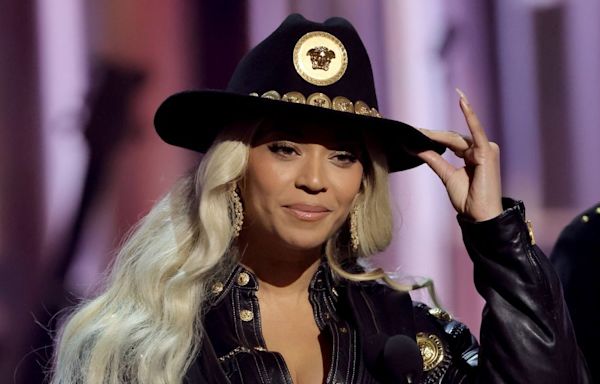 Beyoncé’s Country Doc Reveals Racial Slurs Were Overheard During Her 2016 CMAs Performance