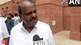 Illegal Allotment of Plots: Kumaraswamy asks Siddaramaiah to fight for same compensation for farmers he is seeking for wife - The Economic Times