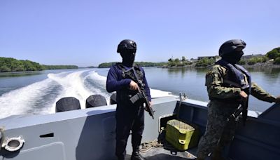 Tráfico de drogas y secuestros, entre delitos que combaten guardacostas de la Armada en el golfo de Guayaquil