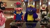 Watch the final performance of a Chuck E. Cheese animatronic house band