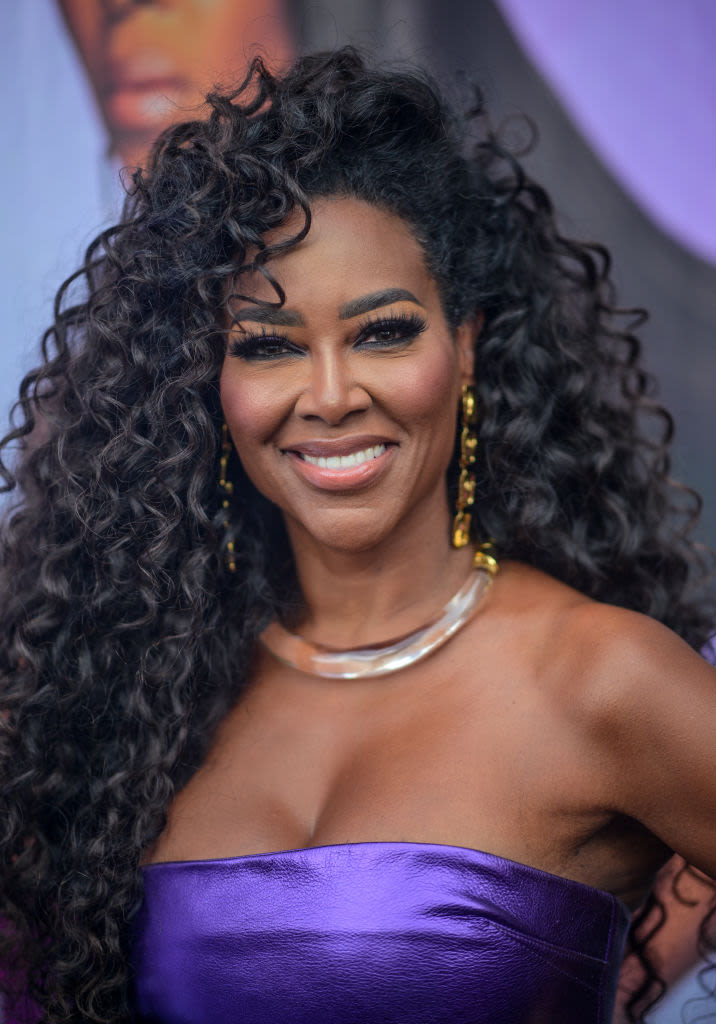 It's A #RHOA Wrap: Kenya Moore Not Returning To Season 16 After Explicit Photo Suspension, Housewife Sends Solemn Message To...
