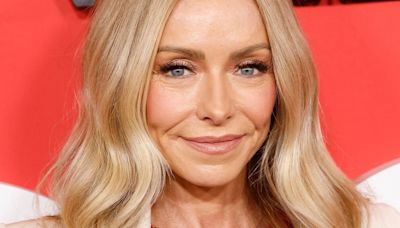 Kelly Ripa teases hair transformation as she returns to New York City