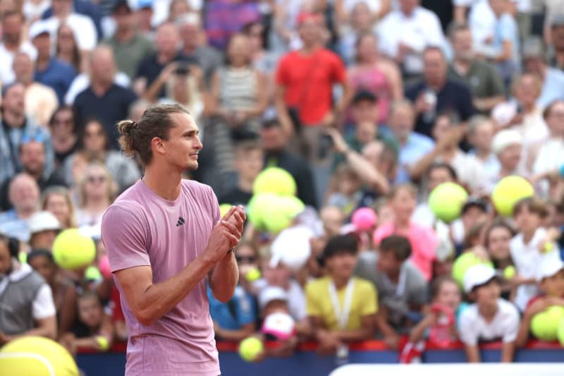 Olympic champion Zverev reaches semi-finals in Hamburg