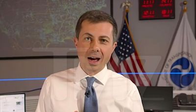 Pete Buttigieg Defends Air Travel, Says FAA Holding Boeing to High Standard