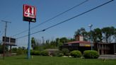 Crank callers and more dollars — Evansville's Motel 41 wants to profit from Casey and Vicky White