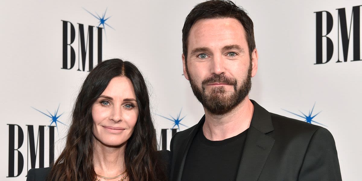 Courteney Cox Recalls 'Intense' Moment Her Fiancé Broke Up With Her During Therapy