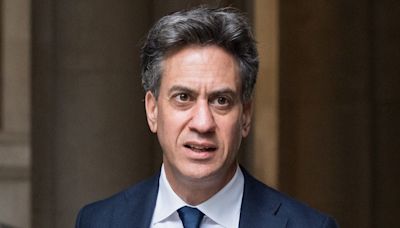 Miliband urged to abandon nuclear megaprojects in favour of mini-nukes