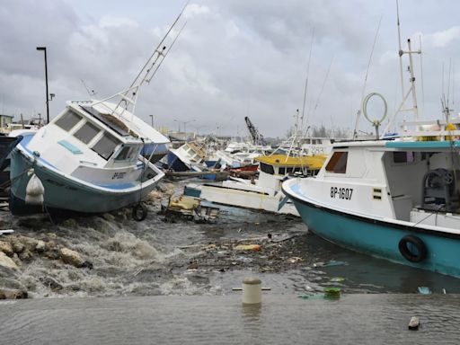 El huracán Beryl alcanzó la categoría 5 y se dirige hacia Jamaica tras dejar al menos un muerto en las islas de Barlovento