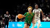 Notre Dame guard Hannah Hidalgo wins Dawn Staley Award