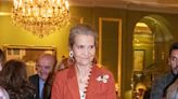 La infanta Elena reaparece en unos premios taurinos con su bota ortopédica